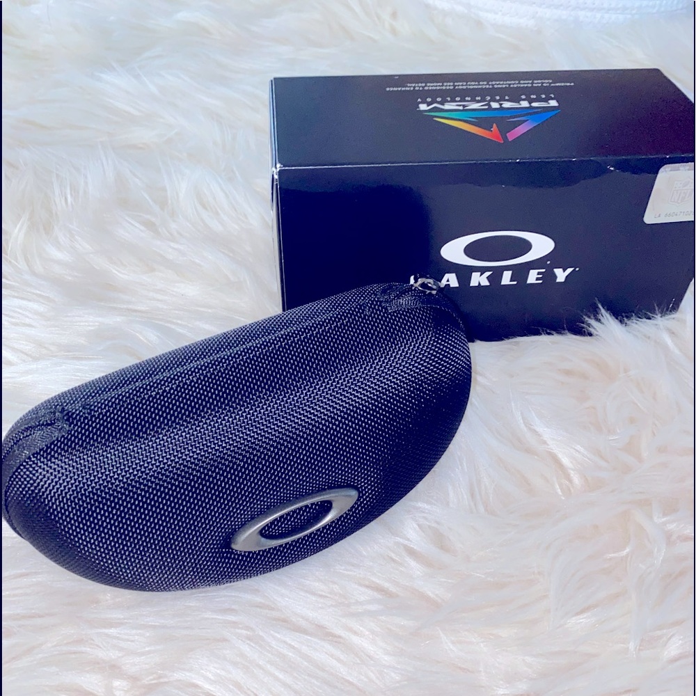 Oakley hardshell case brand new
